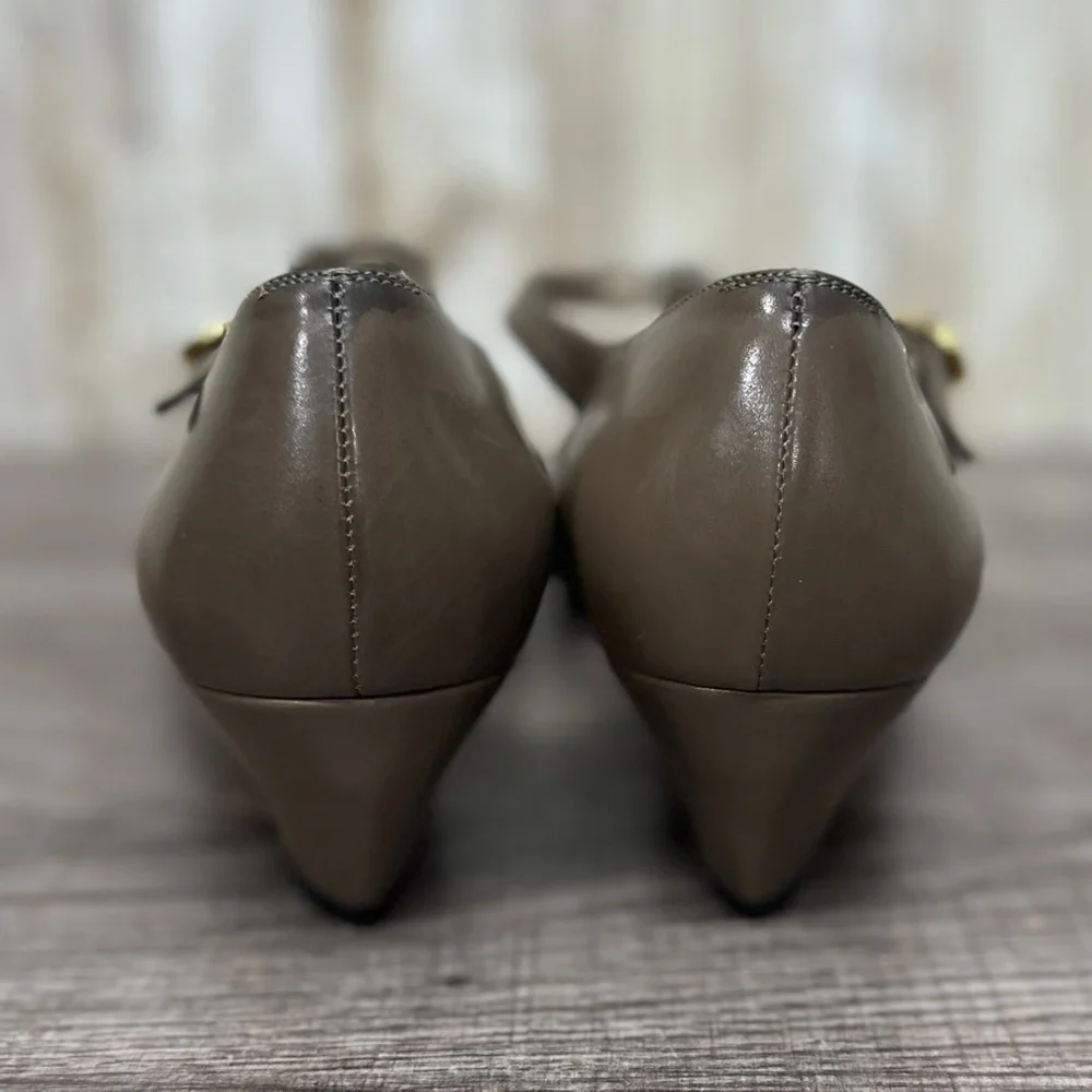 Ferragamo T-Strap Kitten Heels [S6331] - Picture 6 of 13